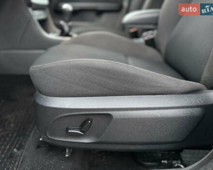 Сірий Форд Фокус, об'ємом двигуна 1.8 л та пробігом 200 тис. км за 4200 $, фото 55 на Automoto.ua