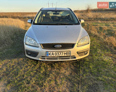 Серый Форд Фокус, объемом двигателя 1.6 л и пробегом 202 тыс. км за 4999 $, фото 2 на Automoto.ua