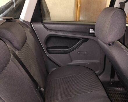 Сірий Форд Фокус, об'ємом двигуна 1.6 л та пробігом 230 тис. км за 2100 $, фото 3 на Automoto.ua