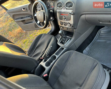 Серый Форд Фокус, объемом двигателя 1.6 л и пробегом 202 тыс. км за 4999 $, фото 11 на Automoto.ua