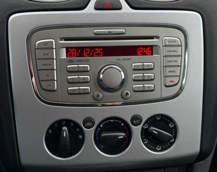 Сірий Форд Фокус, об'ємом двигуна 1.6 л та пробігом 260 тис. км за 4890 $, фото 12 на Automoto.ua