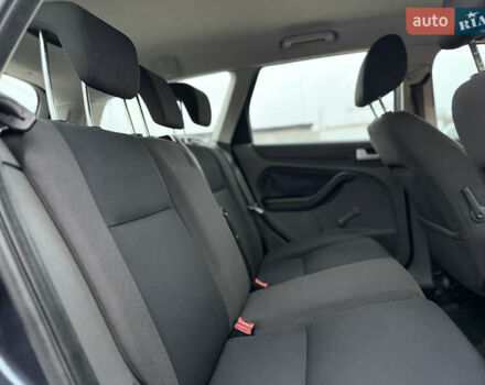 Сірий Форд Фокус, об'ємом двигуна 1.8 л та пробігом 200 тис. км за 4200 $, фото 69 на Automoto.ua