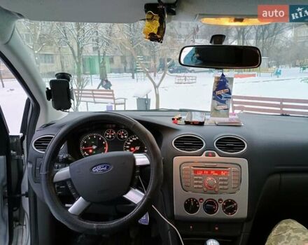 Сірий Форд Фокус, об'ємом двигуна 1.6 л та пробігом 255 тис. км за 4800 $, фото 6 на Automoto.ua