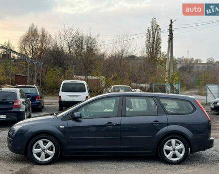 Сірий Форд Фокус, об'ємом двигуна 1.8 л та пробігом 200 тис. км за 4200 $, фото 21 на Automoto.ua