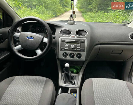 Серый Форд Фокус, объемом двигателя 1.39 л и пробегом 265 тыс. км за 4300 $, фото 17 на Automoto.ua