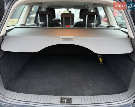 Сірий Форд Фокус, об'ємом двигуна 1.8 л та пробігом 200 тис. км за 4200 $, фото 72 на Automoto.ua