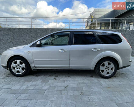 Серый Форд Фокус, объемом двигателя 1.6 л и пробегом 249 тыс. км за 3599 $, фото 6 на Automoto.ua