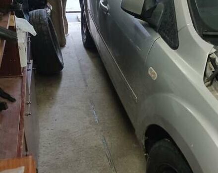 Серый Форд Фокус, объемом двигателя 1.6 л и пробегом 230 тыс. км за 2800 $, фото 1 на Automoto.ua