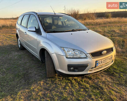 Серый Форд Фокус, объемом двигателя 1.6 л и пробегом 202 тыс. км за 4999 $, фото 1 на Automoto.ua