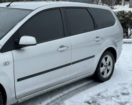 Серый Форд Фокус, объемом двигателя 1.6 л и пробегом 290 тыс. км за 3600 $, фото 2 на Automoto.ua