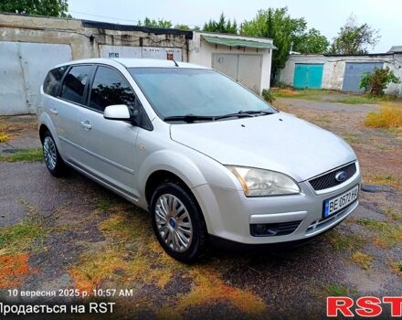Серый Форд Фокус, объемом двигателя 1.6 л и пробегом 240 тыс. км за 4444 $, фото 5 на Automoto.ua