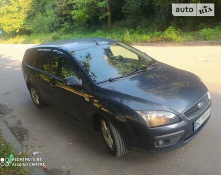 Серый Форд Фокус, объемом двигателя 1.6 л и пробегом 301 тыс. км за 3900 $, фото 2 на Automoto.ua