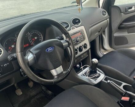 Серый Форд Фокус, объемом двигателя 1.6 л и пробегом 318 тыс. км за 4200 $, фото 8 на Automoto.ua