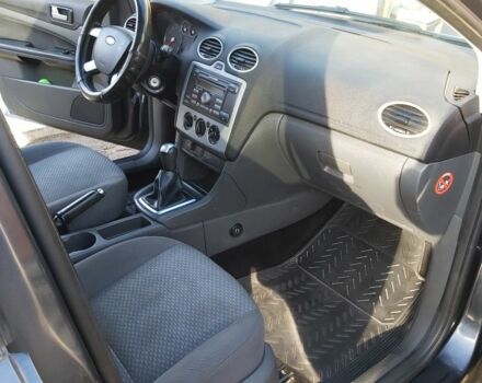 Сірий Форд Фокус, об'ємом двигуна 1.6 л та пробігом 238 тис. км за 5500 $, фото 7 на Automoto.ua