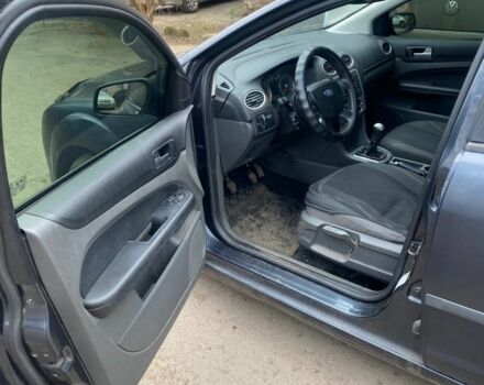 Серый Форд Фокус, объемом двигателя 1.6 л и пробегом 270 тыс. км за 3450 $, фото 9 на Automoto.ua