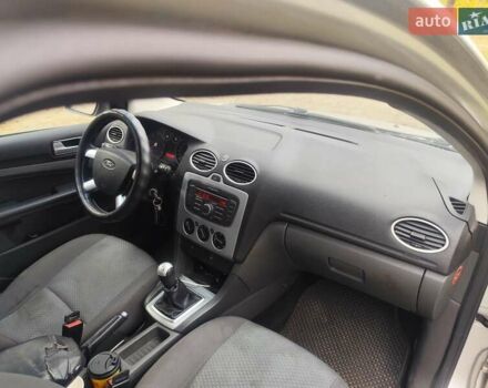 Сірий Форд Фокус, об'ємом двигуна 1.56 л та пробігом 415 тис. км за 3500 $, фото 1 на Automoto.ua