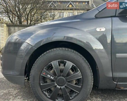 Серый Форд Фокус, объемом двигателя 1.8 л и пробегом 380 тыс. км за 2999 $, фото 13 на Automoto.ua