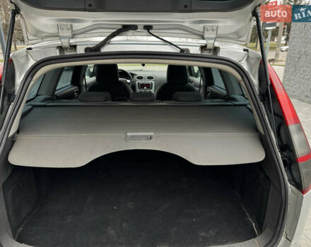 Серый Форд Фокус, объемом двигателя 1.6 л и пробегом 249 тыс. км за 3599 $, фото 12 на Automoto.ua