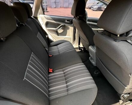 Сірий Форд Фокус, об'ємом двигуна 1.8 л та пробігом 240 тис. км за 5900 $, фото 6 на Automoto.ua