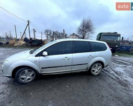 Серый Форд Фокус, объемом двигателя 1.6 л и пробегом 247 тыс. км за 5000 $, фото 2 на Automoto.ua