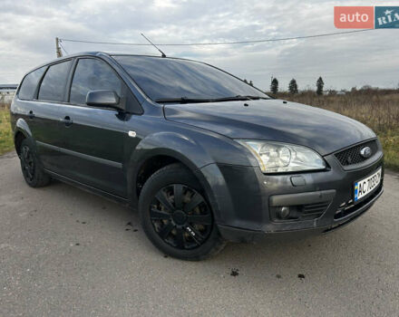 Серый Форд Фокус, объемом двигателя 1.8 л и пробегом 380 тыс. км за 2999 $, фото 2 на Automoto.ua