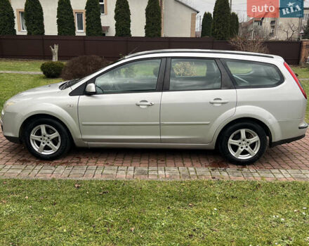 Сірий Форд Фокус, об'ємом двигуна 1.6 л та пробігом 255 тис. км за 4750 $, фото 6 на Automoto.ua