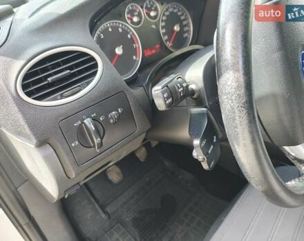Сірий Форд Фокус, об'ємом двигуна 1.6 л та пробігом 248 тис. км за 5500 $, фото 12 на Automoto.ua