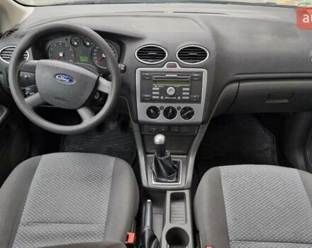 Серый Форд Фокус, объемом двигателя 1.6 л и пробегом 214 тыс. км за 5550 $, фото 65 на Automoto.ua