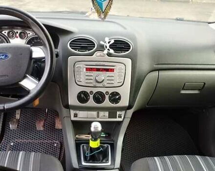 Серый Форд Фокус, объемом двигателя 1.8 л и пробегом 204 тыс. км за 4500 $, фото 12 на Automoto.ua