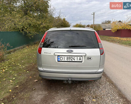 Серый Форд Фокус, объемом двигателя 1.6 л и пробегом 194 тыс. км за 5000 $, фото 4 на Automoto.ua