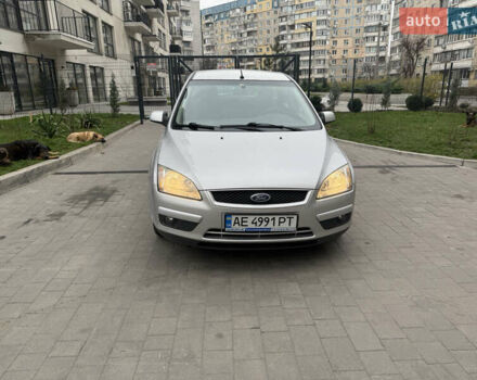 Серый Форд Фокус, объемом двигателя 1.6 л и пробегом 270 тыс. км за 3500 $, фото 1 на Automoto.ua