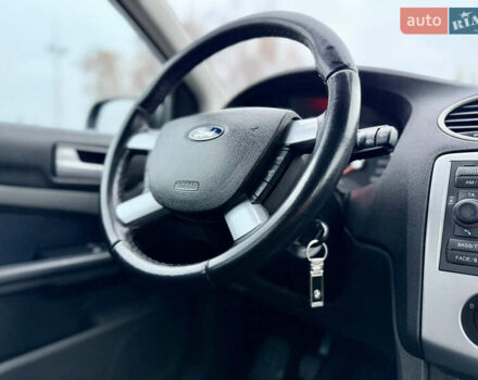 Сірий Форд Фокус, об'ємом двигуна 1.8 л та пробігом 200 тис. км за 4200 $, фото 43 на Automoto.ua