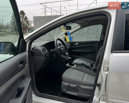 Серый Форд Фокус, объемом двигателя 1.6 л и пробегом 249 тыс. км за 3599 $, фото 11 на Automoto.ua