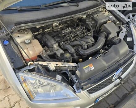 Серый Форд Фокус, объемом двигателя 1.6 л и пробегом 232 тыс. км за 5700 $, фото 4 на Automoto.ua