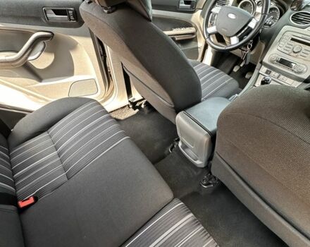 Сірий Форд Фокус, об'ємом двигуна 1.8 л та пробігом 240 тис. км за 5900 $, фото 5 на Automoto.ua