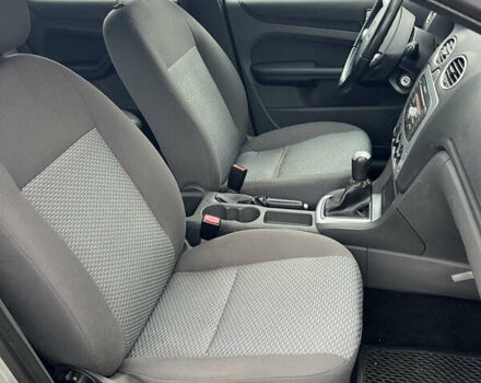 Сірий Форд Фокус, об'ємом двигуна 1.6 л та пробігом 255 тис. км за 4750 $, фото 10 на Automoto.ua