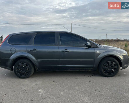 Серый Форд Фокус, объемом двигателя 1.8 л и пробегом 380 тыс. км за 2999 $, фото 5 на Automoto.ua