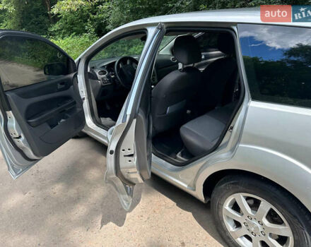 Серый Форд Фокус, объемом двигателя 1.39 л и пробегом 265 тыс. км за 4300 $, фото 12 на Automoto.ua