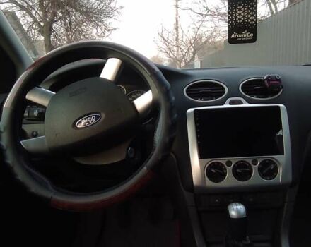 Серый Форд Фокус, объемом двигателя 1.6 л и пробегом 250 тыс. км за 4800 $, фото 5 на Automoto.ua