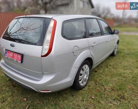 Серый Форд Фокус, объемом двигателя 1.8 л и пробегом 177 тыс. км за 5450 $, фото 7 на Automoto.ua