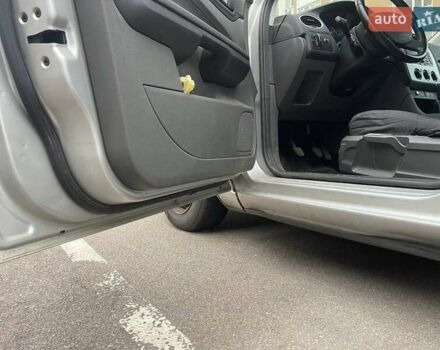 Сірий Форд Фокус, об'ємом двигуна 1.6 л та пробігом 79 тис. км за 5500 $, фото 8 на Automoto.ua