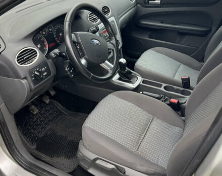 Сірий Форд Фокус, об'ємом двигуна 1.6 л та пробігом 255 тис. км за 4750 $, фото 8 на Automoto.ua