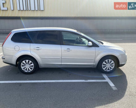 Серый Форд Фокус, объемом двигателя 1.6 л и пробегом 224 тыс. км за 4950 $, фото 4 на Automoto.ua