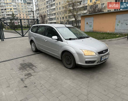 Серый Форд Фокус, объемом двигателя 1.6 л и пробегом 270 тыс. км за 3500 $, фото 2 на Automoto.ua