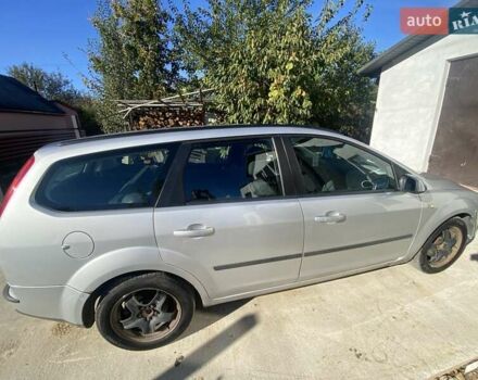 Серый Форд Фокус, объемом двигателя 1.6 л и пробегом 338 тыс. км за 4200 $, фото 1 на Automoto.ua