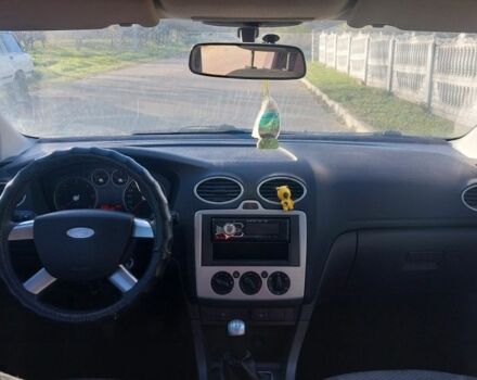 Серый Форд Фокус, объемом двигателя 1.6 л и пробегом 300 тыс. км за 2999 $, фото 6 на Automoto.ua