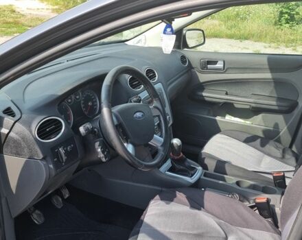 Сірий Форд Фокус, об'ємом двигуна 1.6 л та пробігом 370 тис. км за 4400 $, фото 5 на Automoto.ua