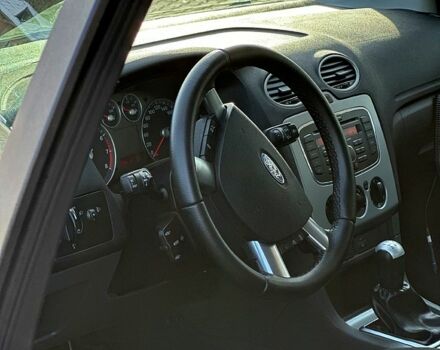 Серый Форд Фокус, объемом двигателя 1.6 л и пробегом 243 тыс. км за 4800 $, фото 9 на Automoto.ua