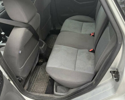 Серый Форд Фокус, объемом двигателя 1.6 л и пробегом 270 тыс. км за 3500 $, фото 8 на Automoto.ua