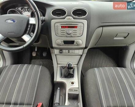 Серый Форд Фокус, объемом двигателя 1.8 л и пробегом 177 тыс. км за 5450 $, фото 22 на Automoto.ua